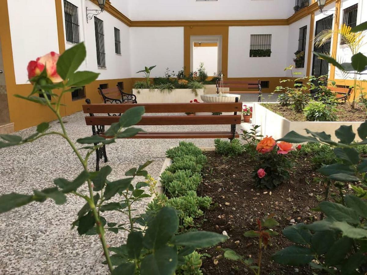 Apartamento Jardin De Santa Paula Севилья Экстерьер фото